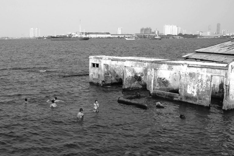 Kampung Pesisir Kota