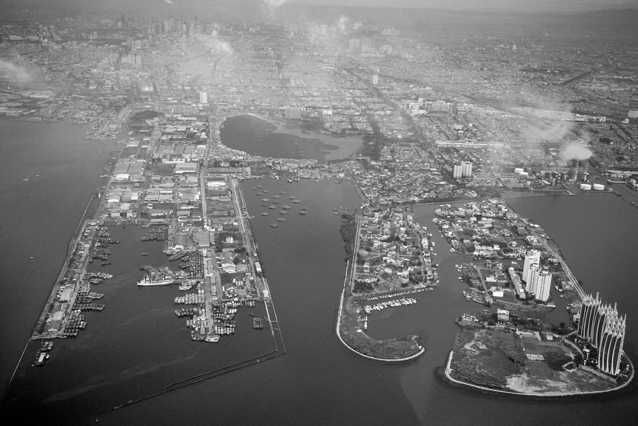 Kampung Pesisir Kota